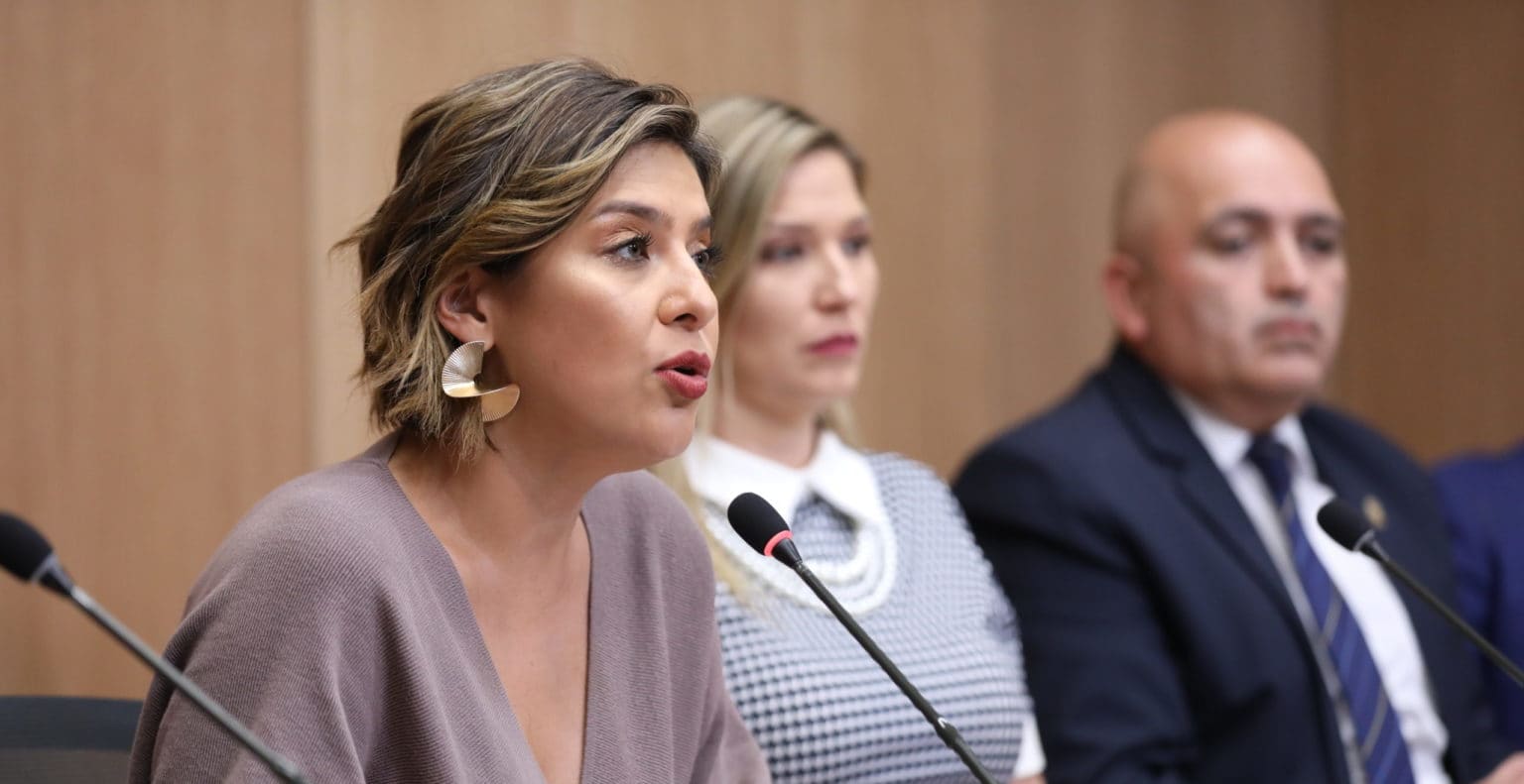 Imagen principal del artículo: Comisión avala sanciones contra jerarcas que no reglamenten leyes aprobadas por el Congreso