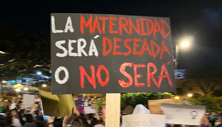 Mujeres en todo el mundo salen a las calles para luchar por sus derechos 