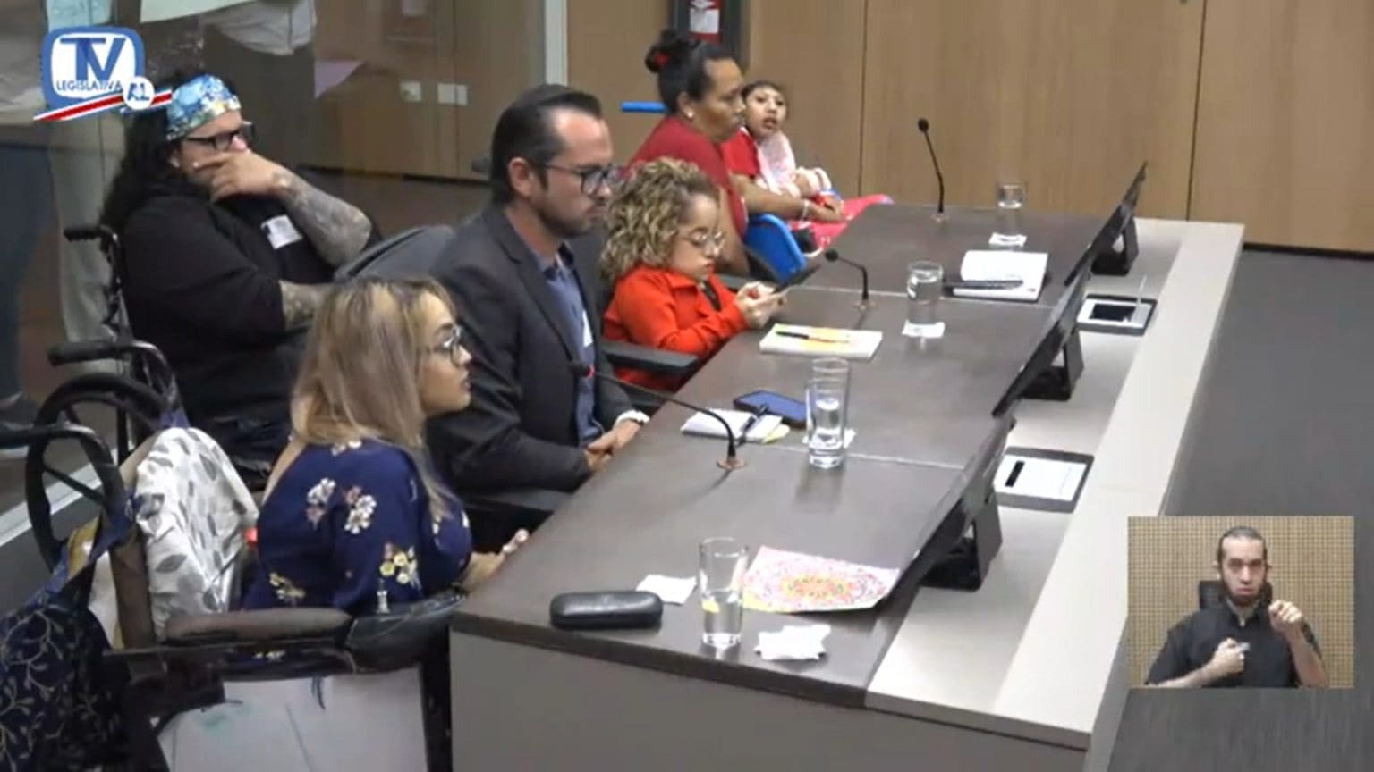 Imagen principal del artículo: Movimiento de Personas con Discapacidad advierte que proyecto que aumenta vida útil de autobuses violenta derechos humanos
