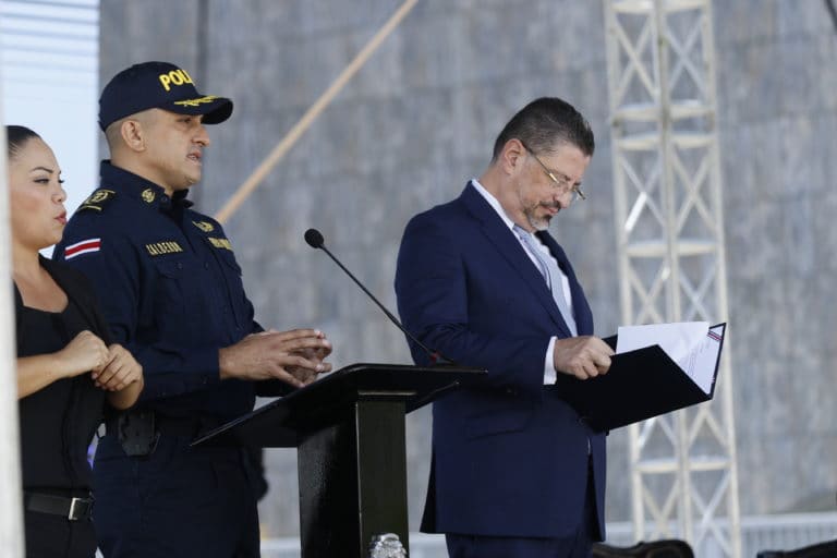 Encuesta del CIEP: 7 de cada 10 no confían en la capacidad del gobierno para resolver los principales problemas del país