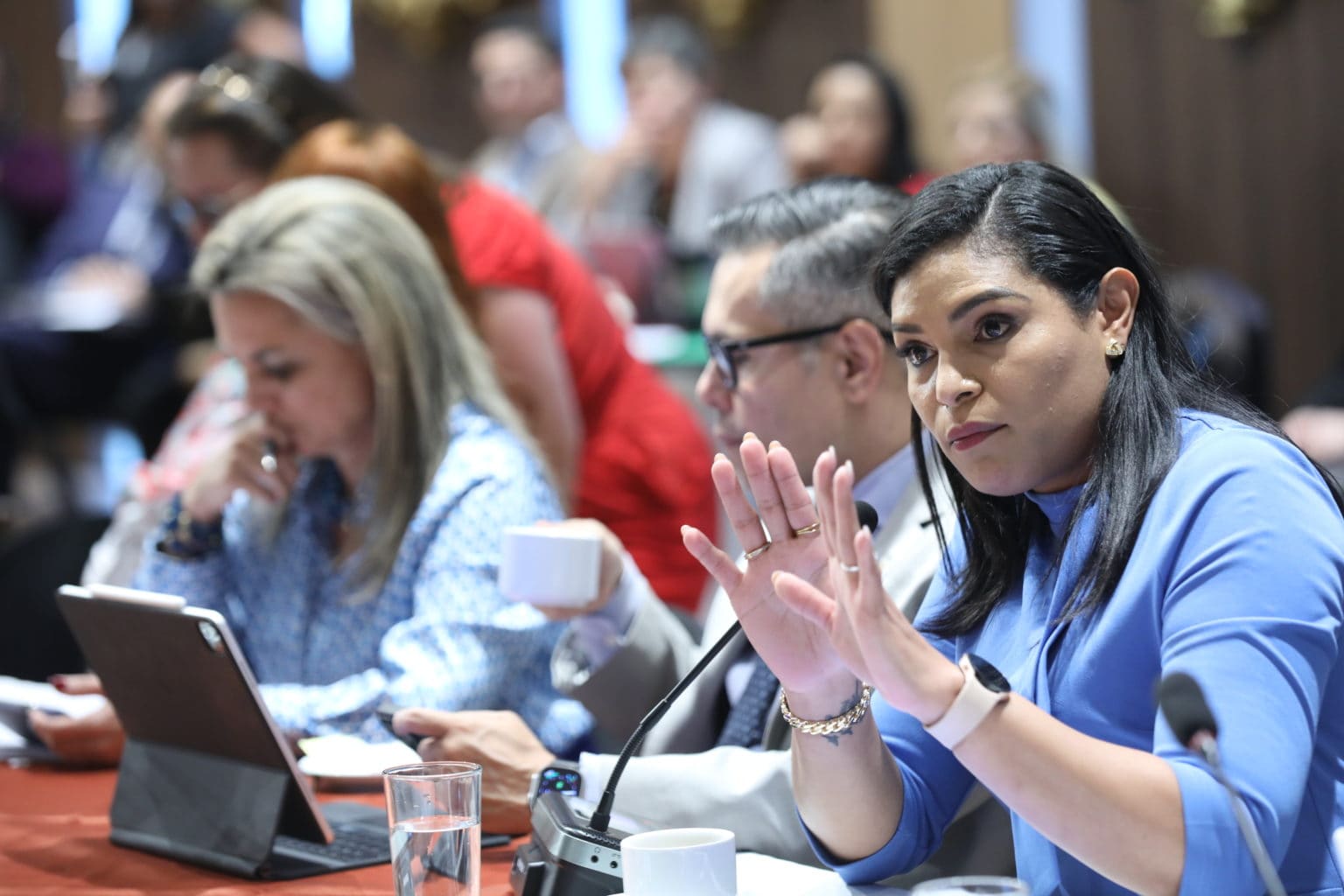 Imagen principal del artículo: Reportaje "La sed por 5G" encendió la Asamblea Legislativa