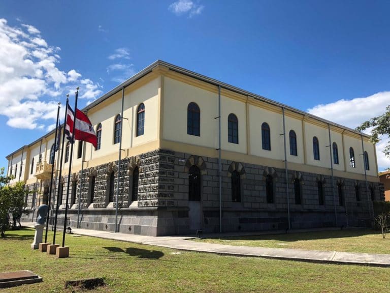 OIJ allana el Liceo de Costa Rica, y los colegios México y Superior de Señoritas