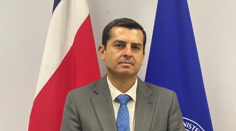 Gerente de Logística de la CCSS desmiente a Rodrigo Chaves