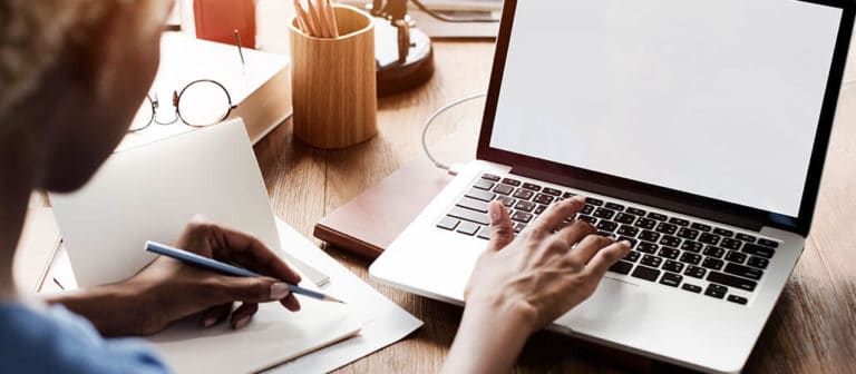 UAX y OIJ ofrecen 50 becas con 50% de descuento para maestrías online