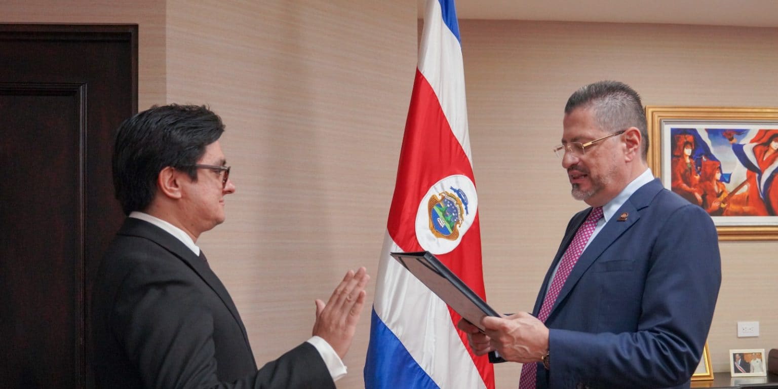 Imagen principal del artículo: Alexander Astorga es nombrado en el viceministerio Laboral y en el de Empleo Público
