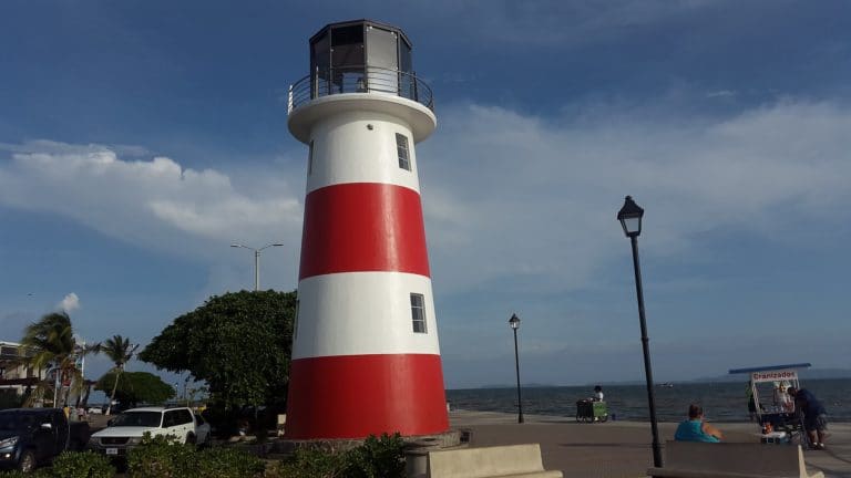 Rescatar el turismo y reinventarlo desde las costas de Puntarenas