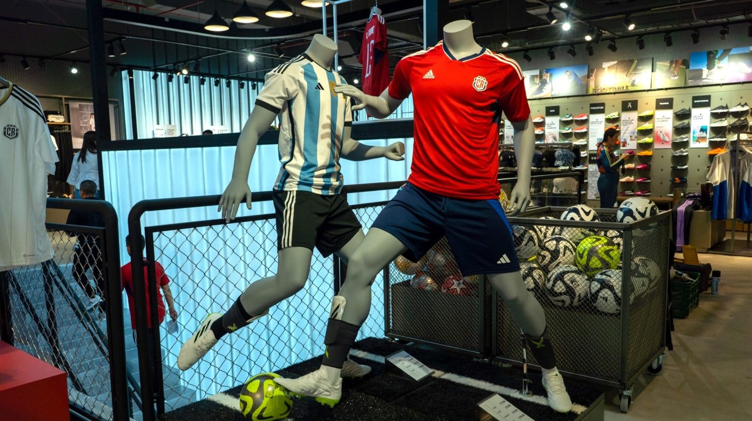Imagen principal del artículo: Adidas inaugura en Costa Rica su tienda más grande de Centroamérica
