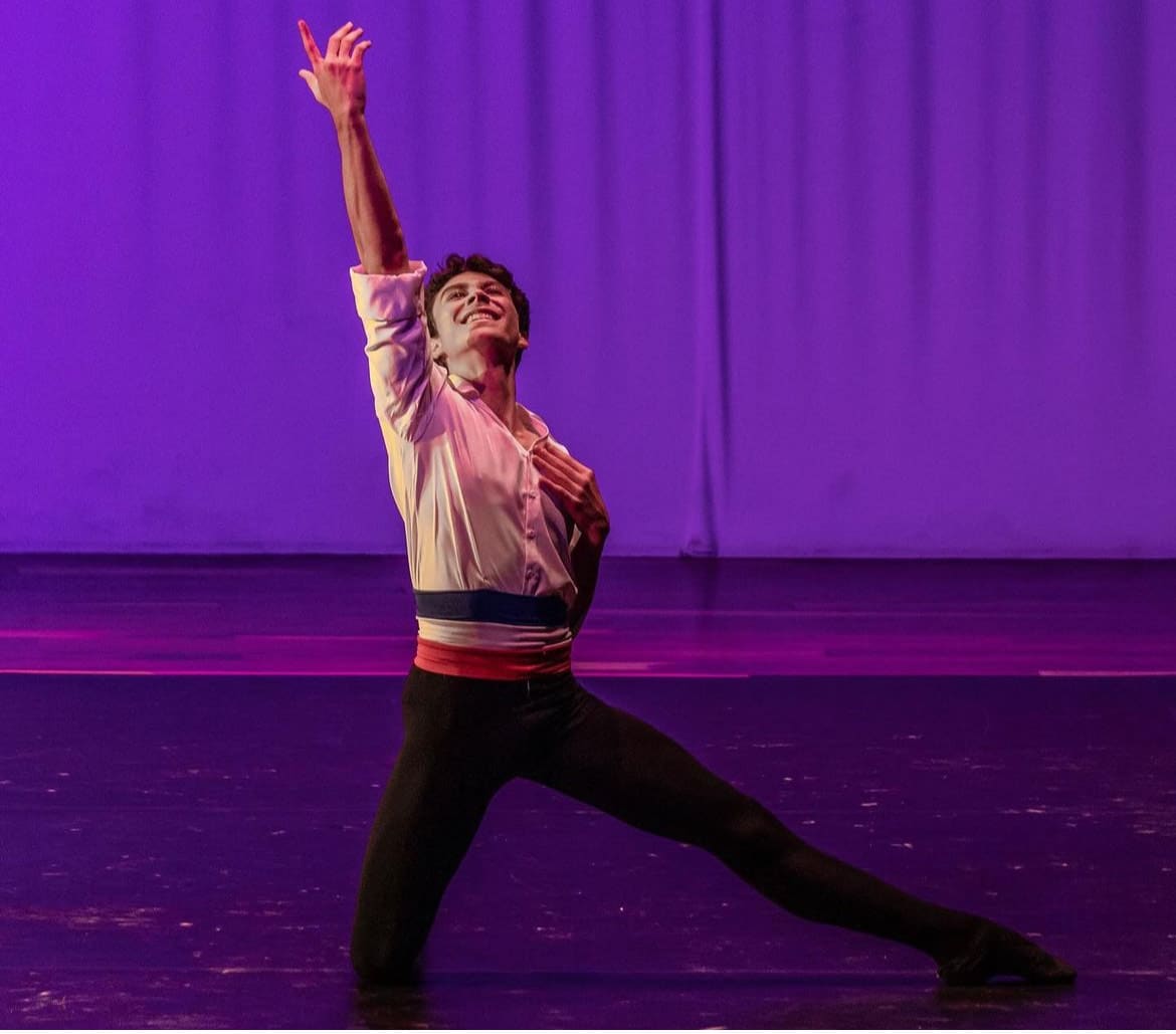 Imagen principal del artículo: Bailarín de ballet costarricense Gabriel Monge de 15 años gana beca para ser parte de academia en Houston