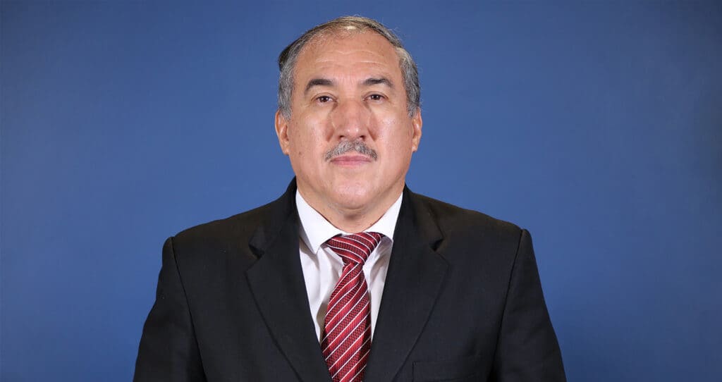 Imagen principal del artículo: Jorge Porras López, directivo del gobierno en la CCSS, renuncia tras confirmar ser funcionario bancario