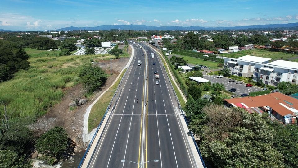 Imagen principal del artículo: MOPT iniciará en junio licitaciones de obras impostergables en Ruta 1