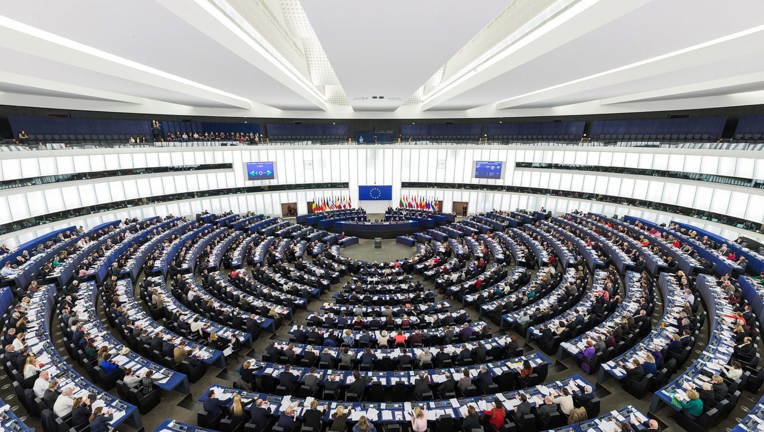 Imagen principal del artículo: La Eurocámara acusa a Rusia de "intentos de desestabilización e injerencia en la UE y sus Estados miembros"