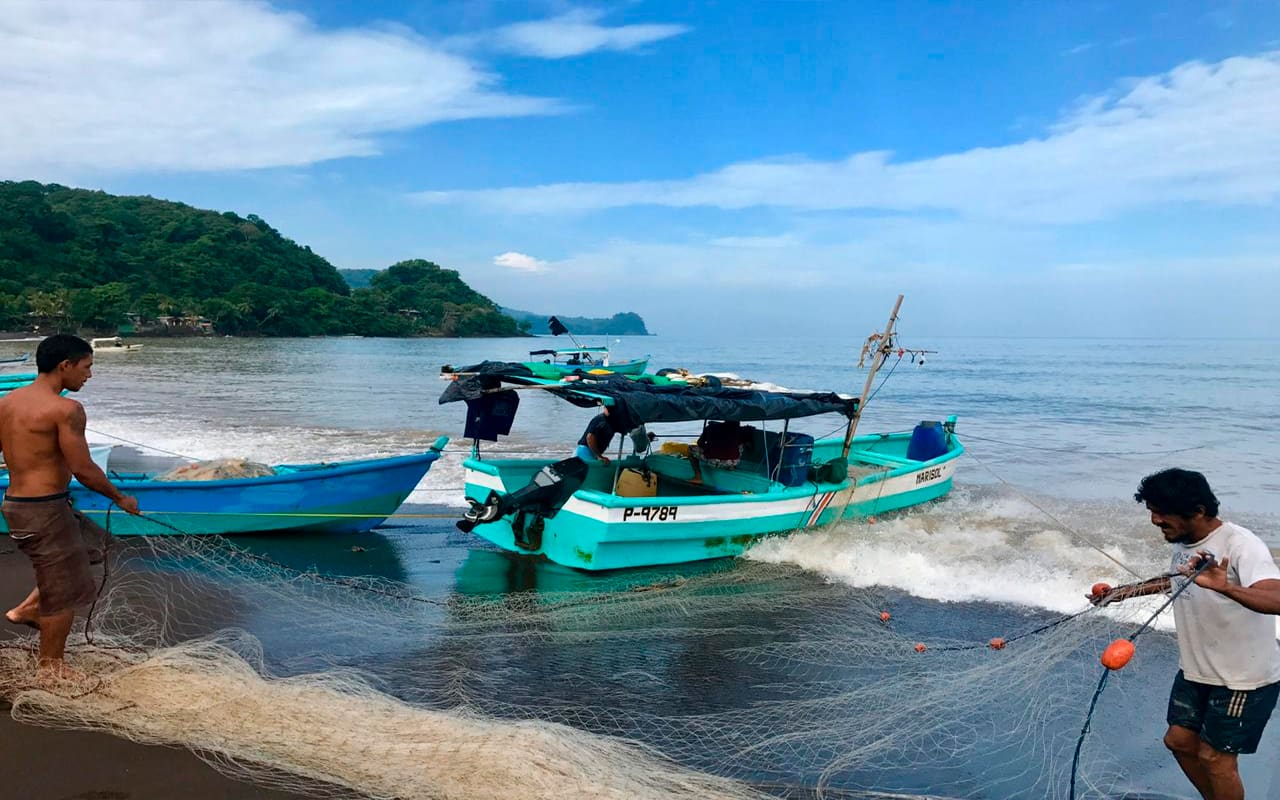 Imagen principal del artículo: Pescadores artesanales mesoamericanos alzaron la voz en el evento de Océanos "Inmersos en el Cambio"
