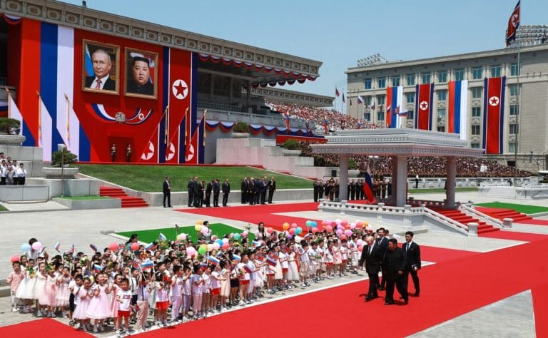 Rusia y Corea del Norte firman convenio de protección mutua