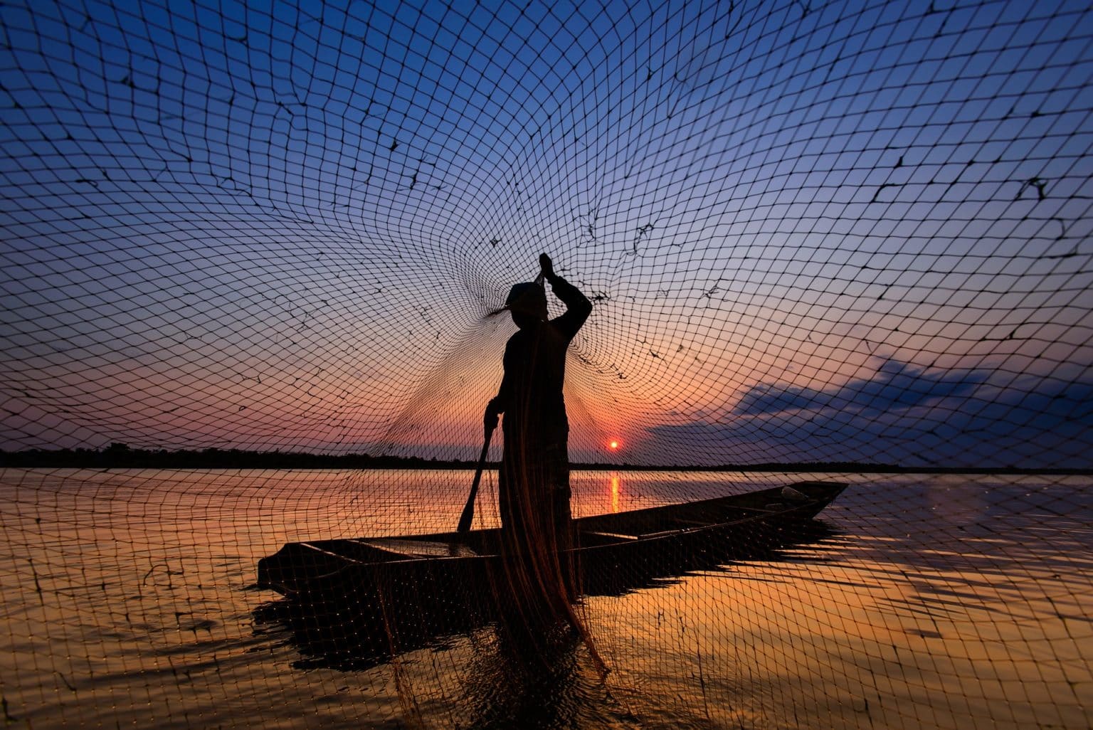 Imagen principal del artículo: Protegiendo nuestros océanos: el combate a la pesca ilegal, no declarada y no reglamentada