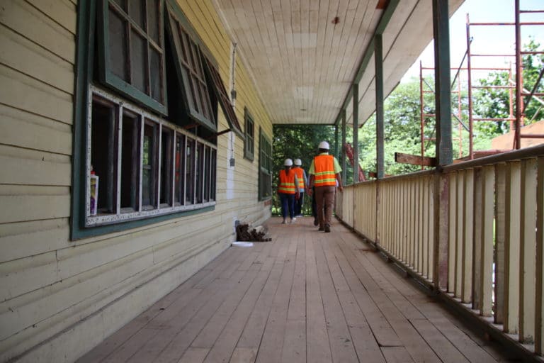 Restauración de la antigua casona de Hacienda San Luis en Cañas avanza para beneficio educativo