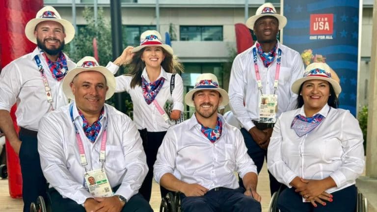 Costa Rica destacó por su elegancia en la ceremonia de inauguración de los Juegos Paralímpicos París 2024