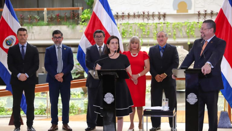 Caso Ebais genera un terremoto en la Caja