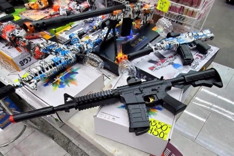 Congreso aprueba penas de cárcel por cometer delitos con armas falsas o de juguete