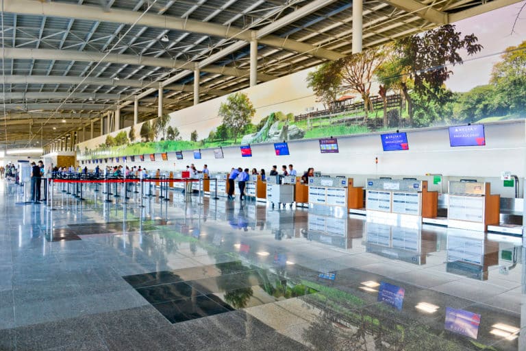 Ingreso de turistas al país por vía aérea en setiembre fue el más bajo desde 2022