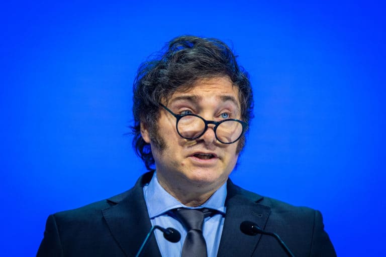 Javier Milei afrontará investigación penal y juicio político por promocionar una millonaria cripto-estafa