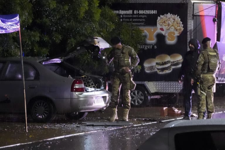 Atentado con explosivos sacude el centro político y de gobierno de Brasil