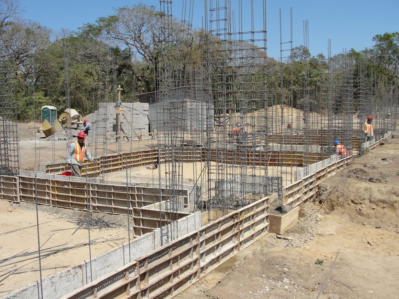 Imagen principal del artículo: UNA: Crece pobreza extrema en personas de Guanacaste dedicadas a construcción, alojamiento y servicios de comida