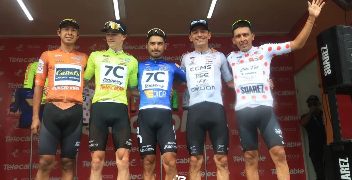 Imagen principal del artículo: Ciclista tico Gabriel Rojas se deja la sexta etapa de la Vuelta Costa Rica