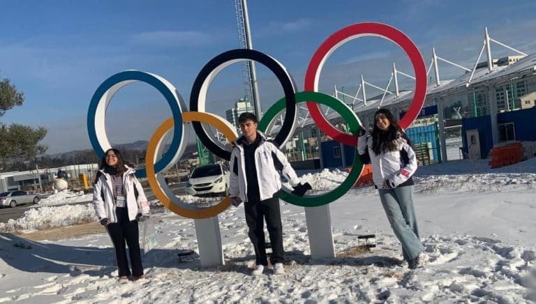 Tres jóvenes atletas ticos viajaron a Corea del Sur para conocer los deportes olímpicos de invierno