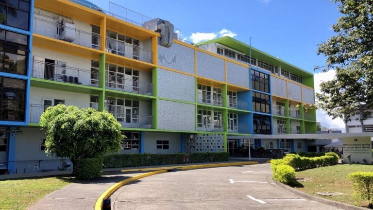 Hospital de Niños envía dos menores a España para cirugía cardíaca compleja