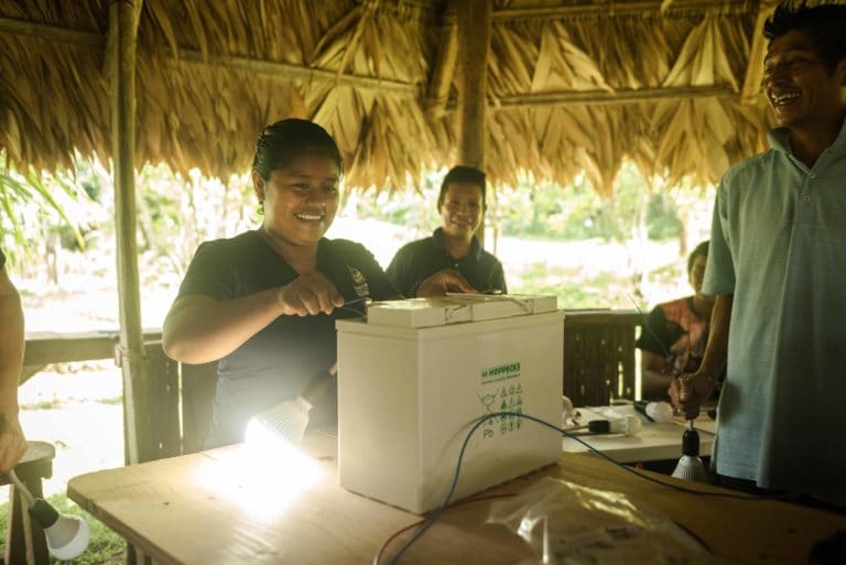 Love for Life celebra más de 10 años llevando energía solar a 60 comunidades remotas
