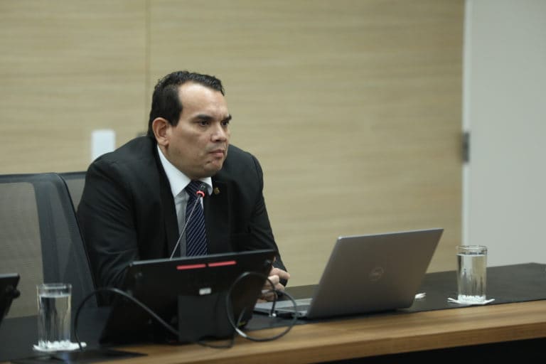 Frente Amplio pide que Randall Zúñiga se aparte del cargo mientras se investigan denuncias en su contra
