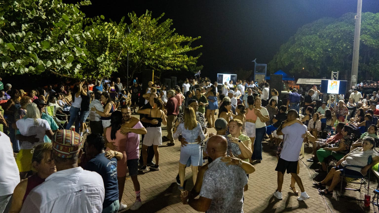 Imagen principal del artículo: Jueves de “Música al atardecer”: una experiencia para disfrutar en El Faro de Puntarenas