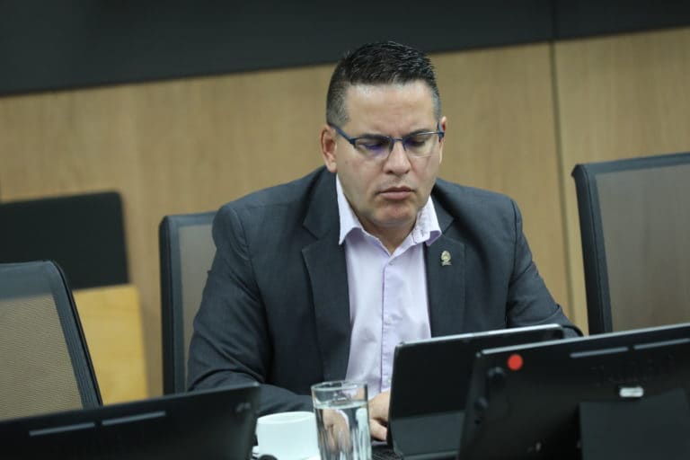 PLN pide a comisión cumplir con plazo en investigación contra Fabricio Alvarado