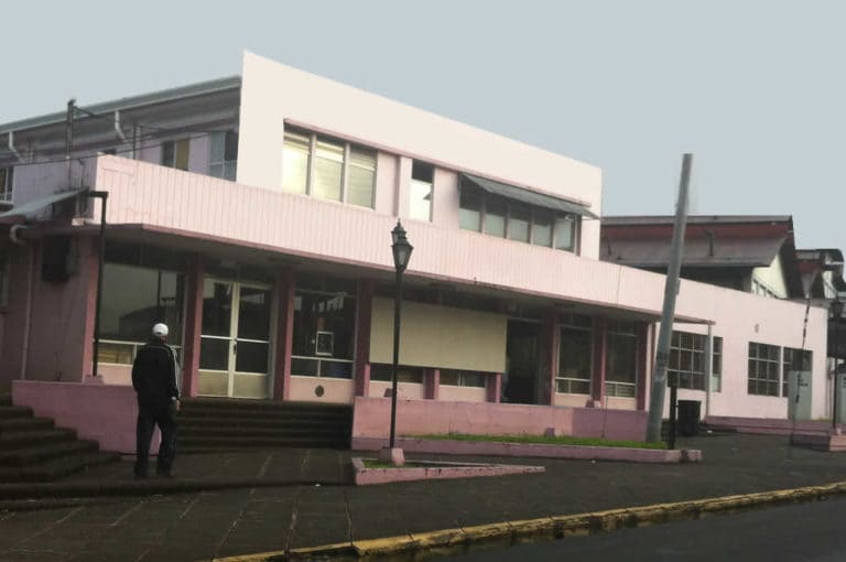 Director del Hospital de las Mujeres regresa a su puesto pese a la oposición del personal médico
