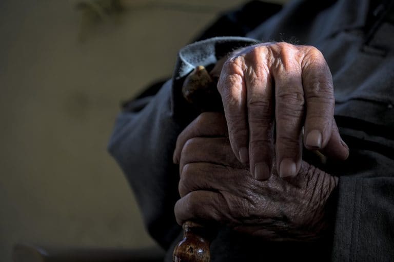 Santa Ana dará exoneración y condonación de impuestos municipales a personas adultas mayores en pobreza