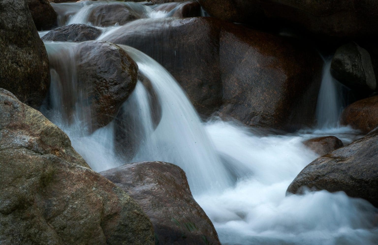 Imagen principal del artículo: El desafío del acceso a agua potable en Costa Rica: un retroceso en sostenibilidad