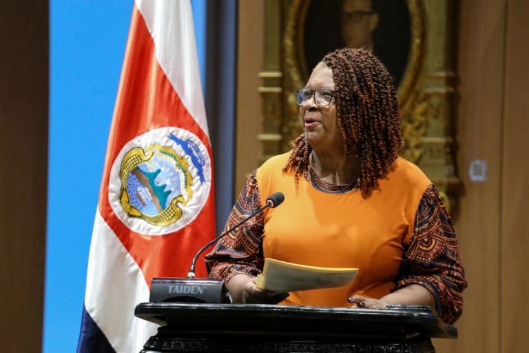 Diputada de Nueva República propone incluir educación preventiva en justicia penal juvenil en escuelas y colegios