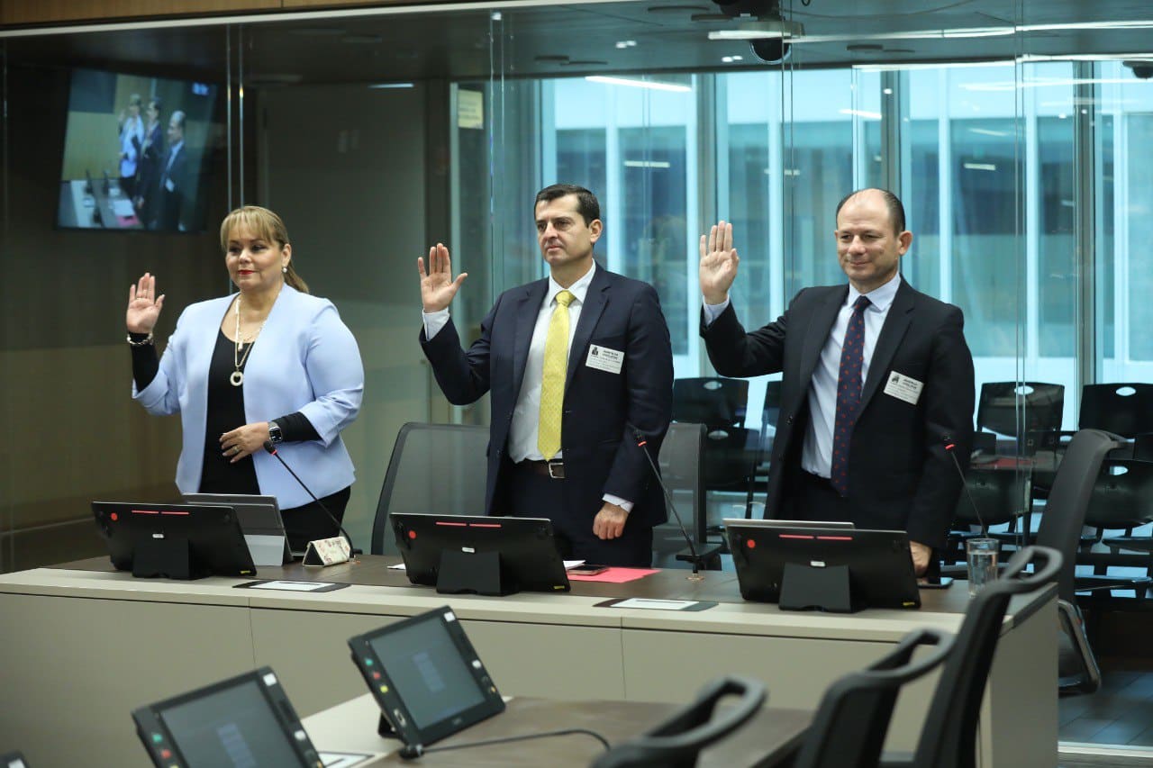Imagen principal del artículo: Diputada oficialista y gerente de la CCSS se enfrentan en comisión investigadora sobre la CCSS