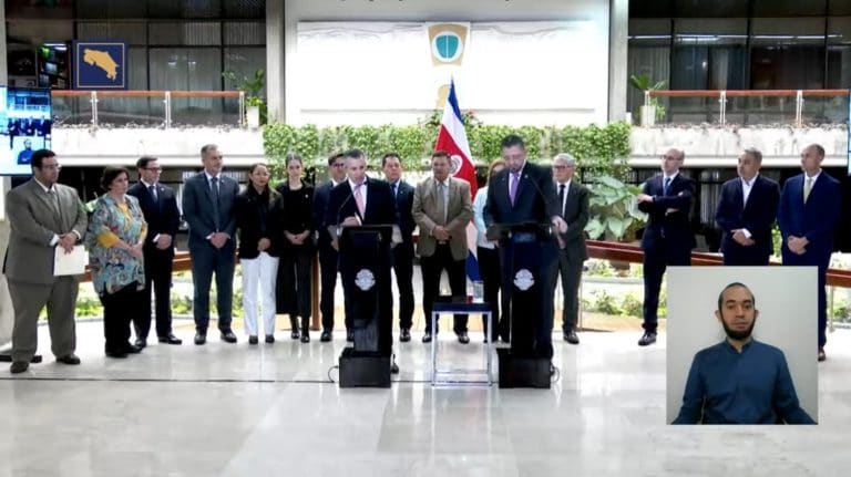 Gobierno volverá a pedir vía rápida en el Congreso a proyecto de jornadas 4x3