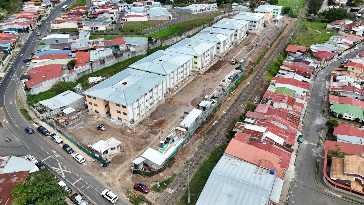 Imagen principal del artículo: BANHVI ejecuta 28 proyectos de vivienda social que beneficiarán a más de 2300 familias