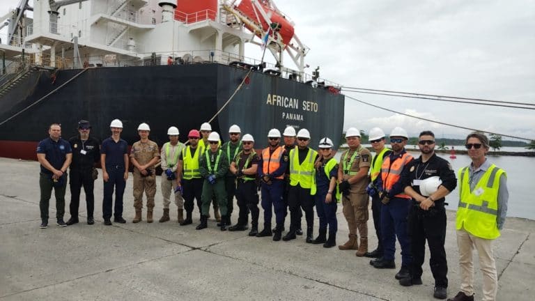 Unión Europea entrena a oficiales costarricenses en detección de drogas en embarcaciones