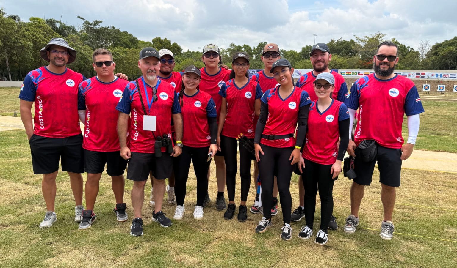Imagen principal del artículo: Costa Rica brilla en la Copa Merengue de Tiro con Arco y conquista el oro en equipo compuesto masculino