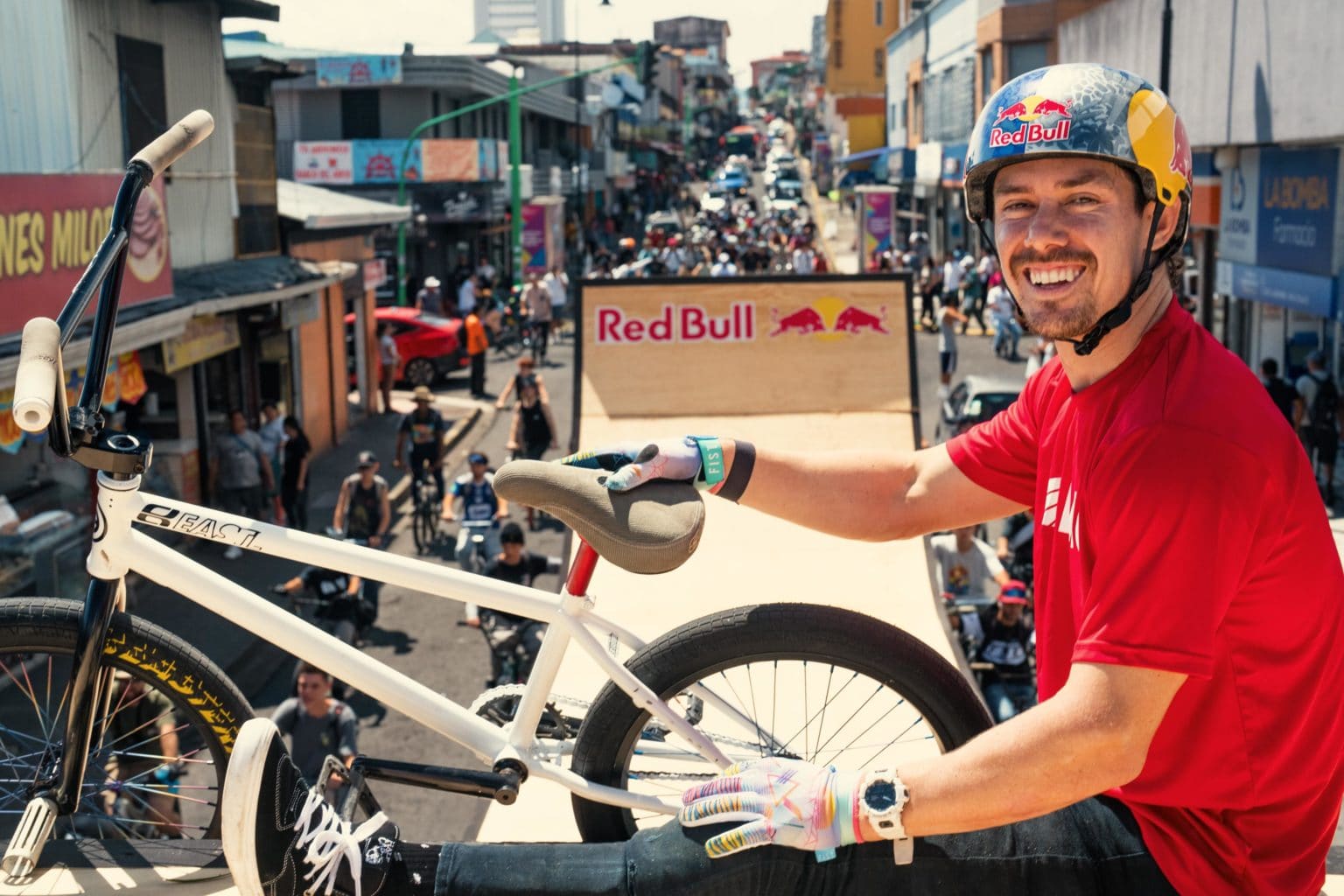 Imagen principal del artículo: Red Bull Pura Calle: BMX tomará la Plaza de la Democracia el próximo 20 de julio