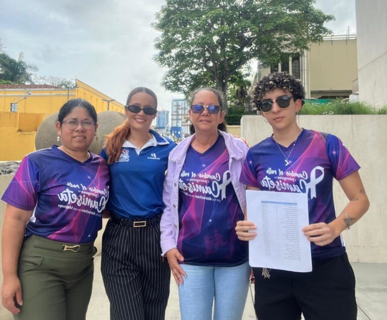 “Costa Rica no necesita reformas regresivas”: organizaciones feministas entregan carta al Congreso contra jornadas 4x3