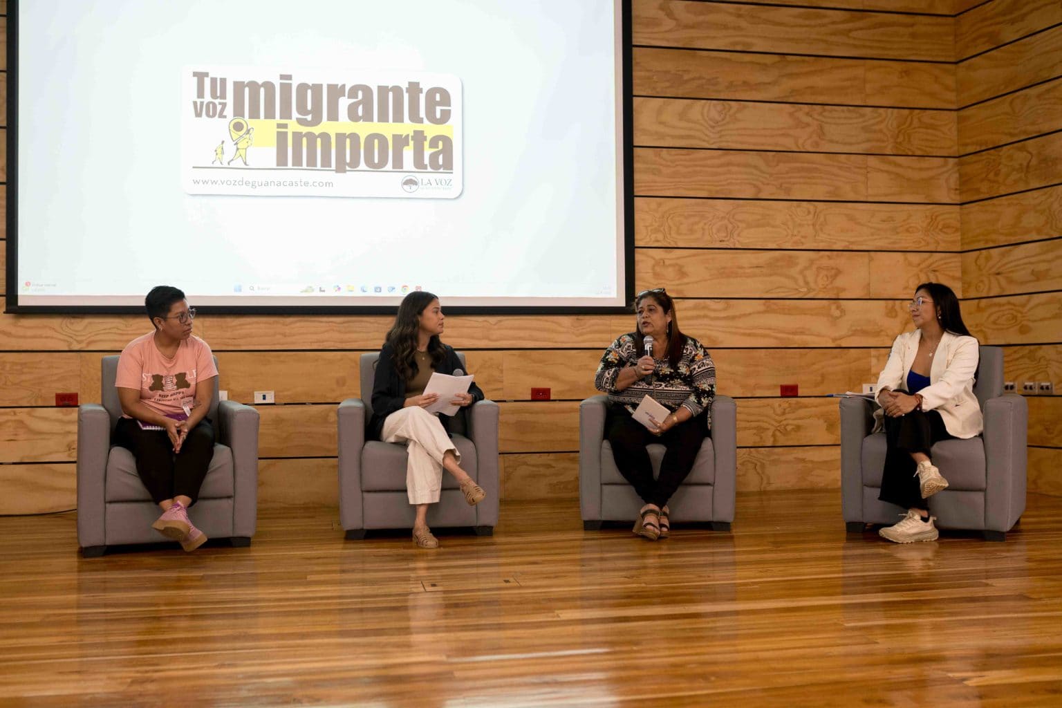 Imagen principal del artículo: Voces nicas y ticas en Guanacaste comparten retos para la población migrante en el país