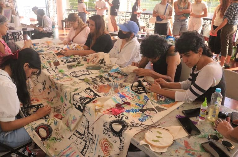 Proyecto textil une a mujeres artistas de Costa Rica y Estados Unidos