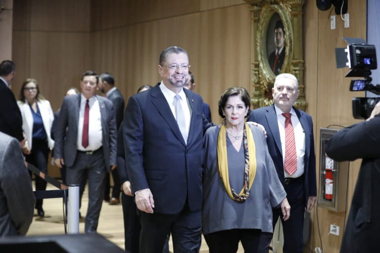No alcanzó ni para el “Bla Bla Bla”