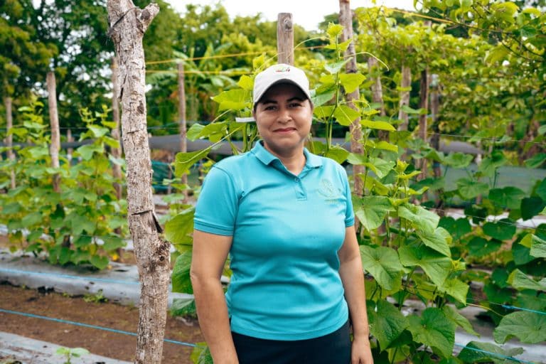 Huertas familiares de Guanacaste destacan en serie global sobre turismo sostenible