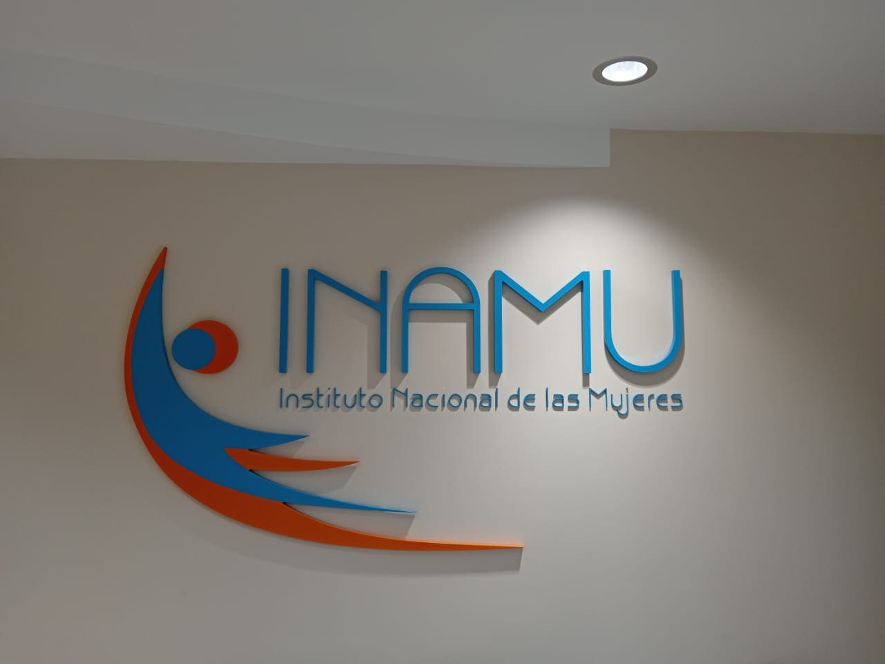 Imagen principal del artículo: Inamu realizará charlas sobre el programa "FOMUJERES" para emprendedoras en la Región Brunca