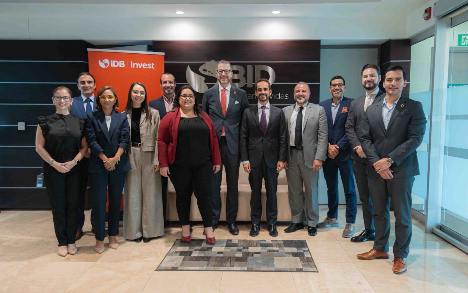Imagen principal del artículo: BID Invest impulsa la conectividad 5G en Costa Rica a través del financiamiento a Liberty Costa Rica
